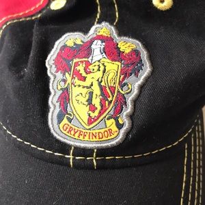 Universal Accessories - Harry Potter Gryffindor Hat Universal Accessories - Harry Potter Gryffindor Hat